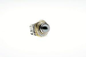 Black tahitian pearl ring set in sterling silver and gold plated, one of a kind
